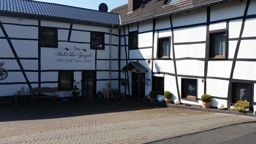 Hinter Den Spiegeln Hotel Heimbach Exterior photo